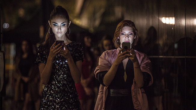 Glow-Gals.jpg