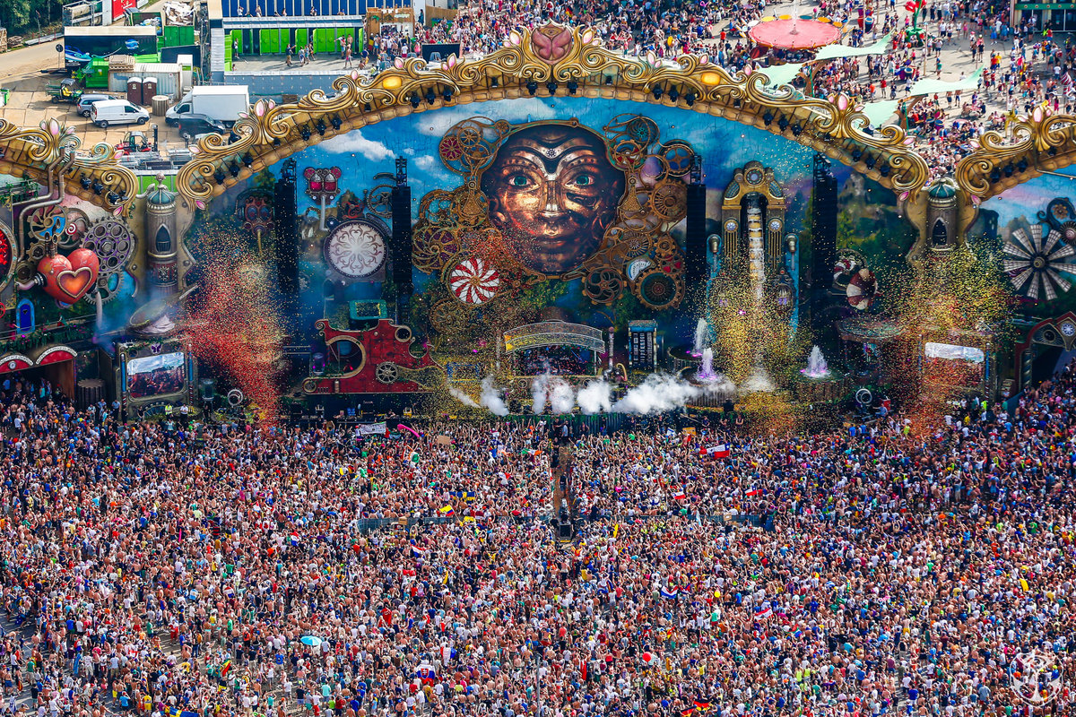 tomorrowland2014.jpg