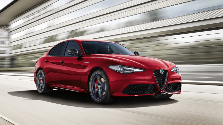 180228-alfa-romeo-giulia-34front-veloce-ti-red-1.jpg