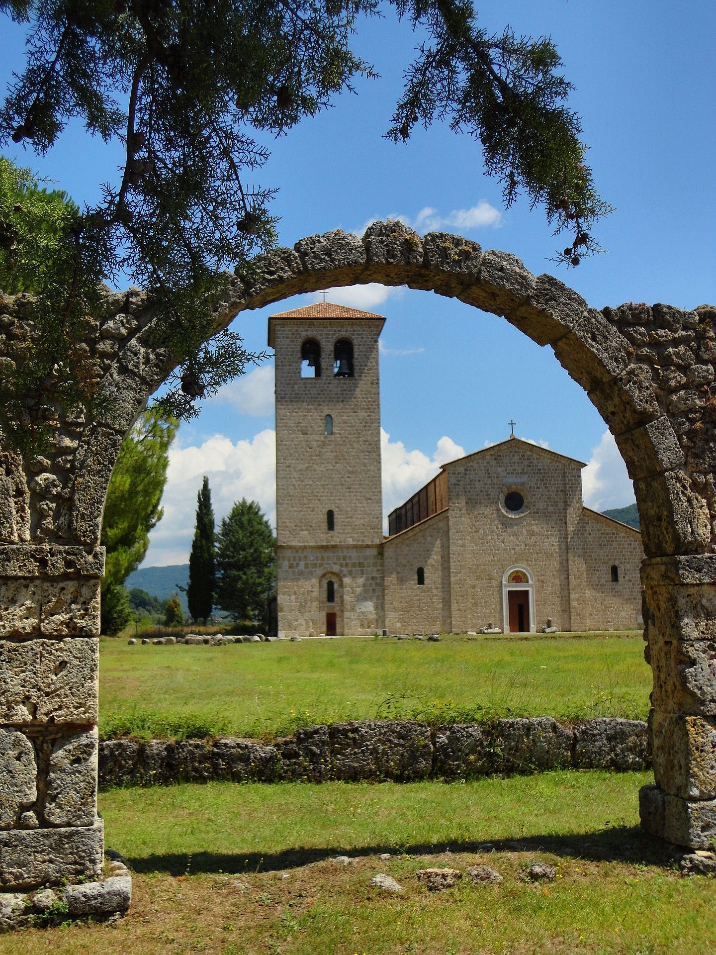 san-vincenzo-al-volturno-480525_1920.jpg