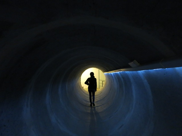 tunnel-598399_640.jpg