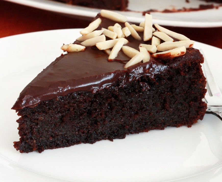 Chocolate-Almond-Quinoa-Cake-1-closeup.jpg