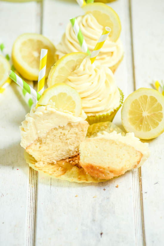 Pisco Sour Cupcakes with Lemon Pisco Frosting (11).jpg