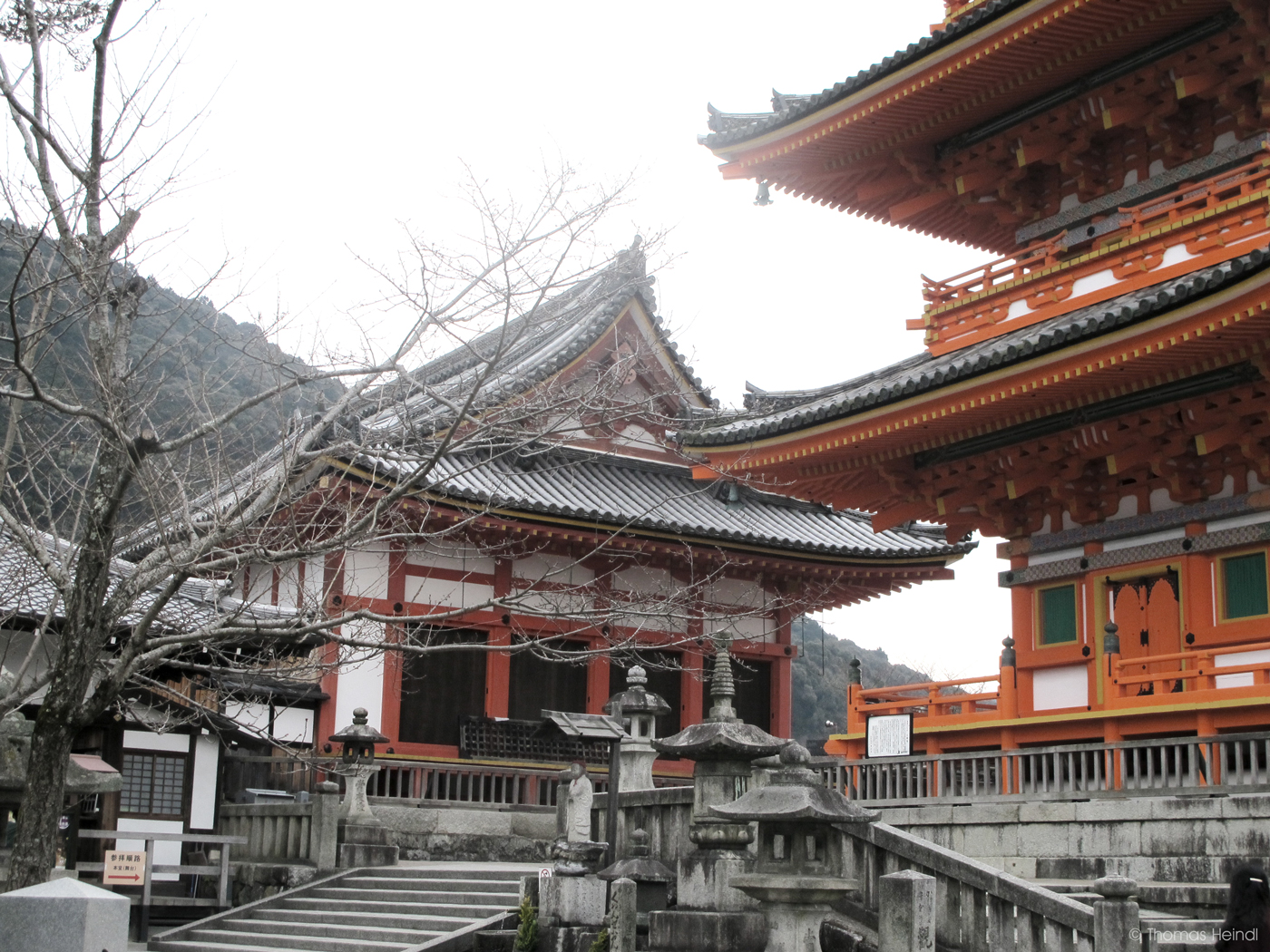 kyoto1_temple.jpg