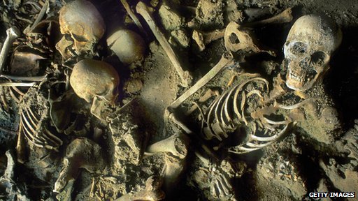 _66639886_herculaneum_skeletons_small.jpg