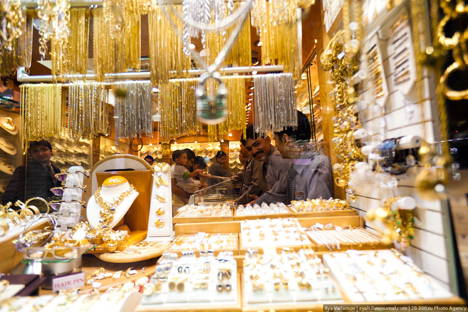 Store golden. Gold Souk Дубай. Золотой рынок Gold Souk. Золотой рынок Gold Souk в Дубае. ОАЭ золотой рынок Дейра.