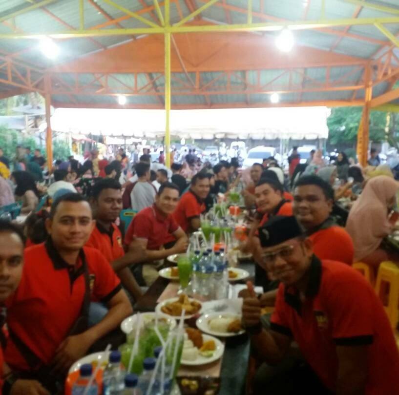 buka puasa bersama teman.jpg