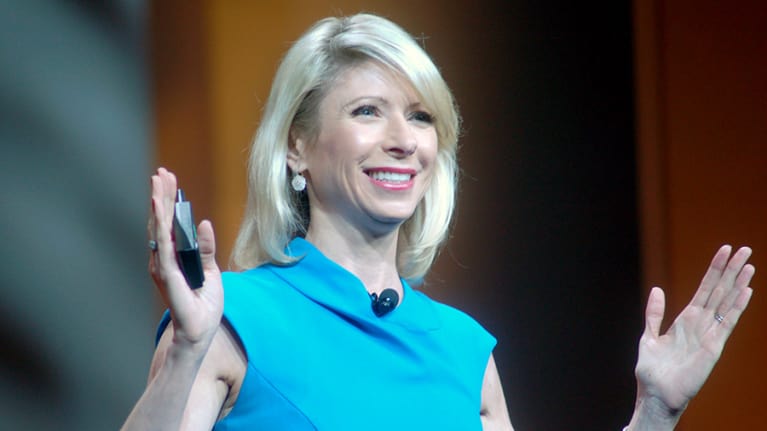 amy-cuddy-900px_zjrs4n.jpg