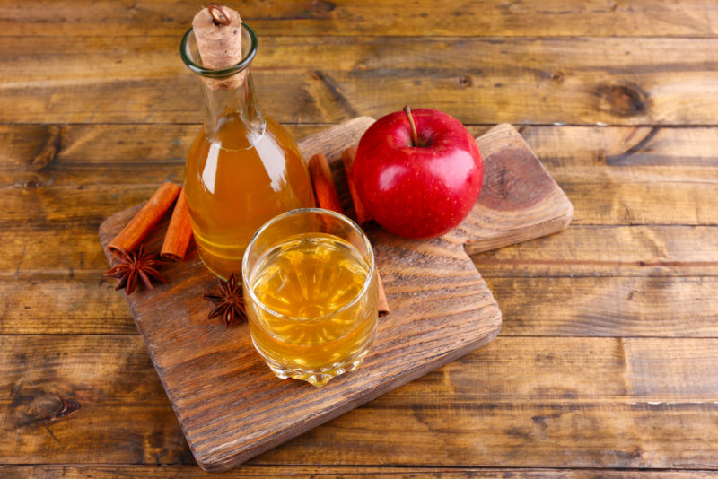 apple-cider-vinegar-e1465575986739.jpg