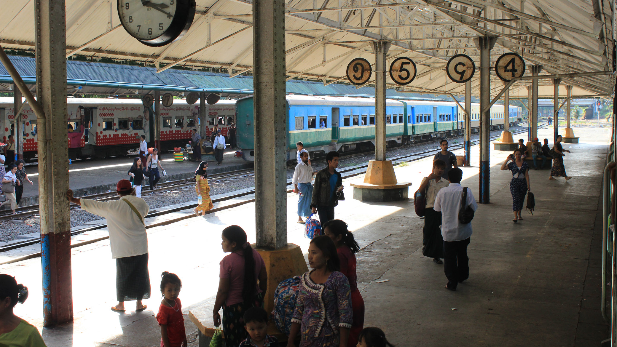 train railway yangon bogyoke_0.jpg