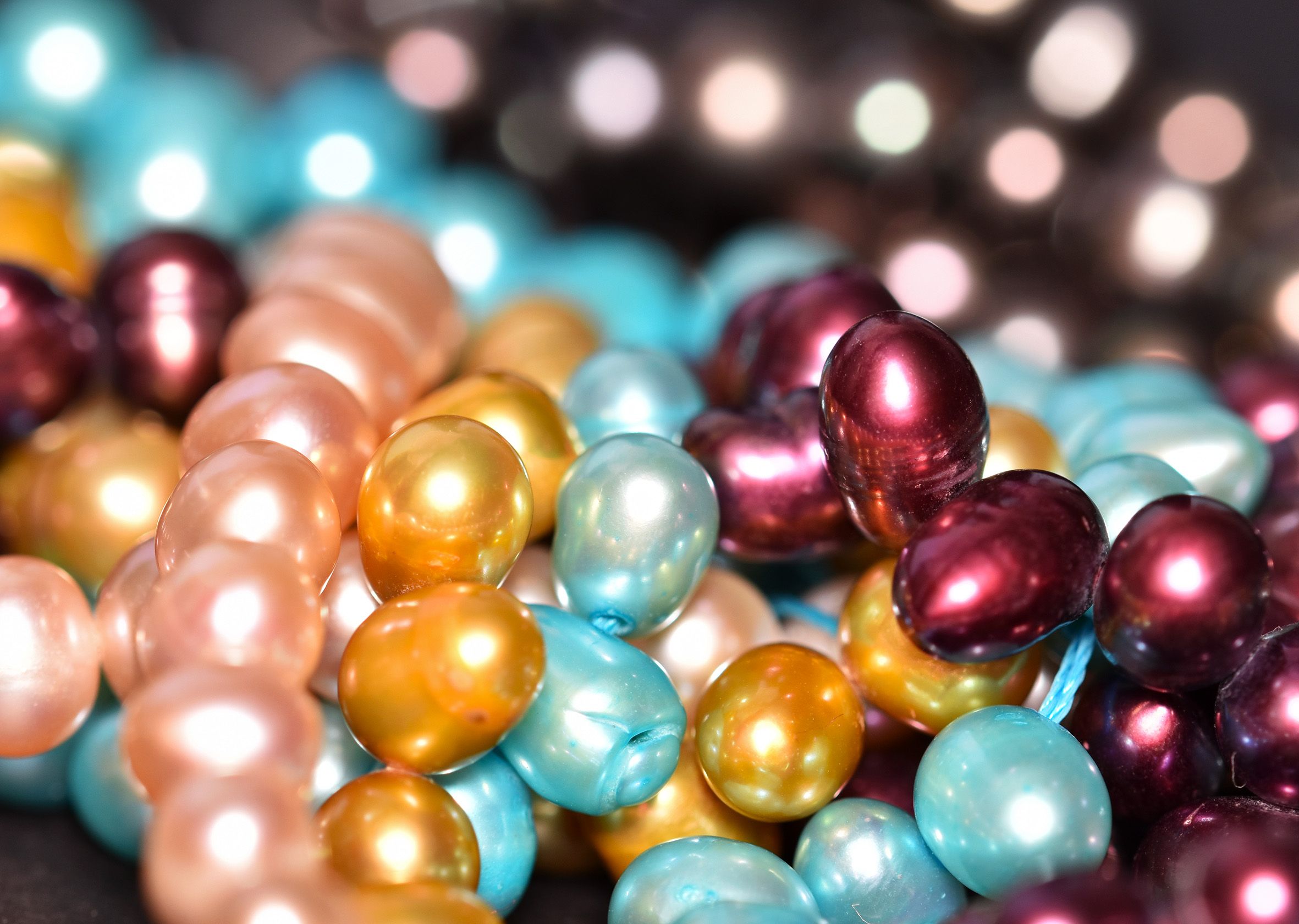 pearls multicolour bokeh.jpg