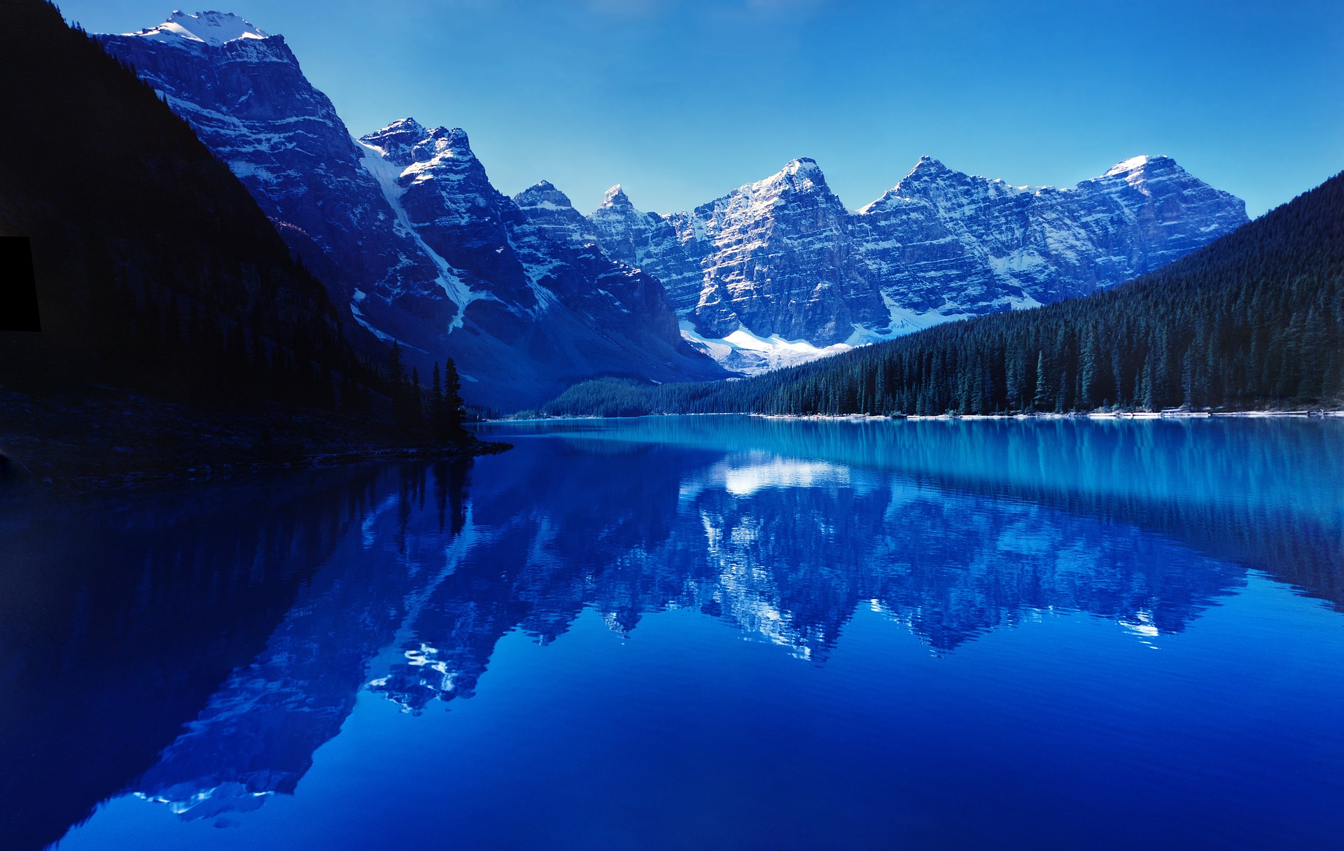 moraine-lake-740473_1920.jpg