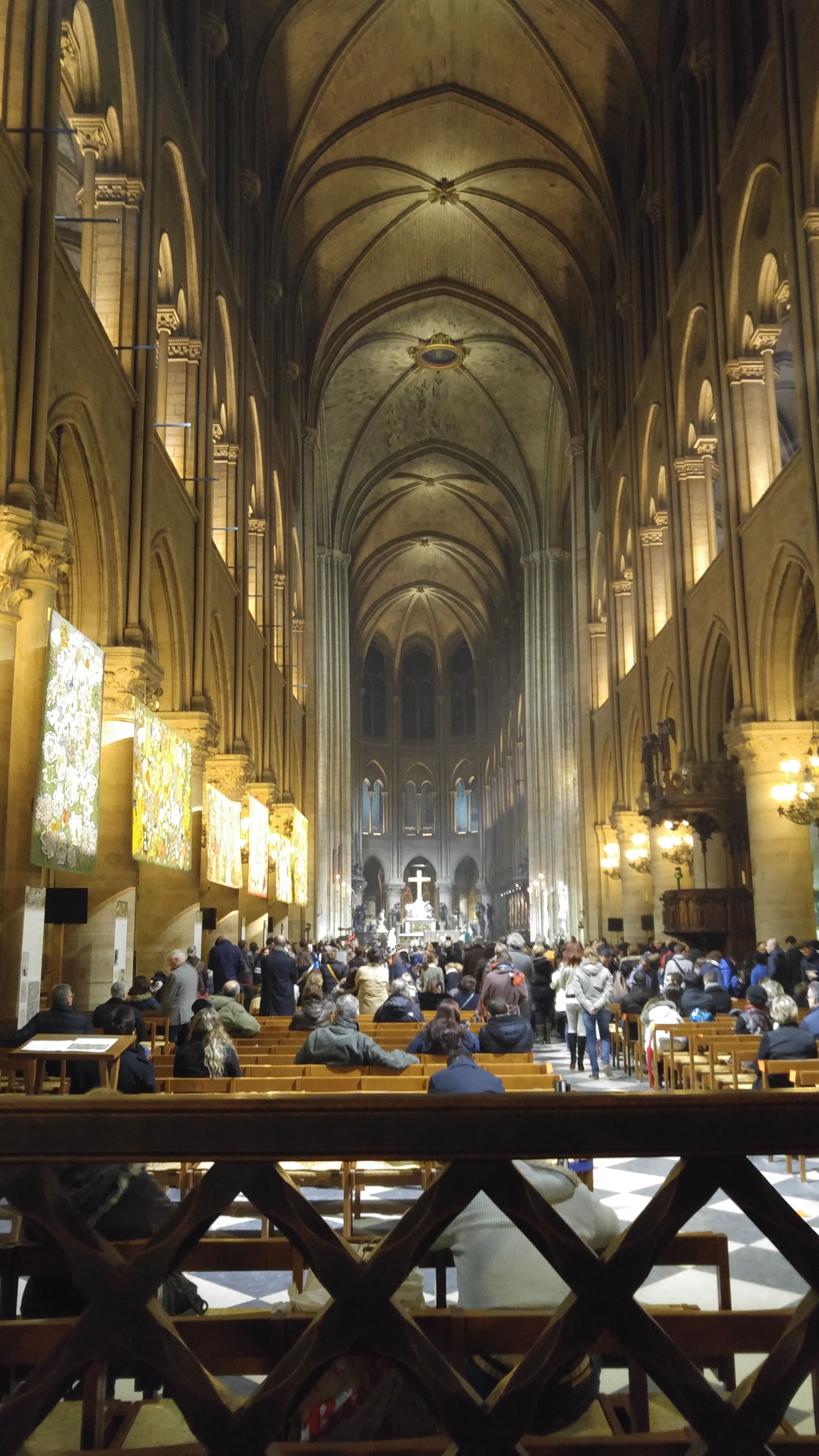 Pic 13, Notre Dame - Inside.jpg