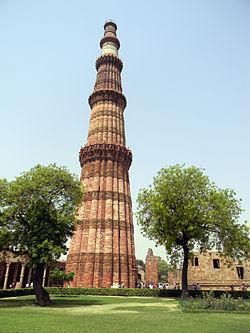 02.Qutub Minar.jpg