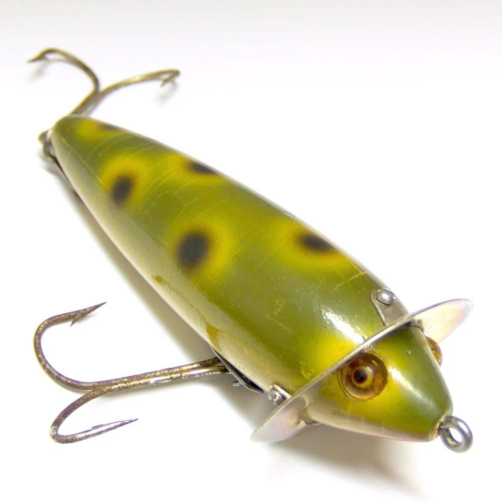 ANTIQUE HEDDON 210 SURFACE WOOD LURE in FROG SPOT GLASS EYES - really cool old  lure! — Steemit