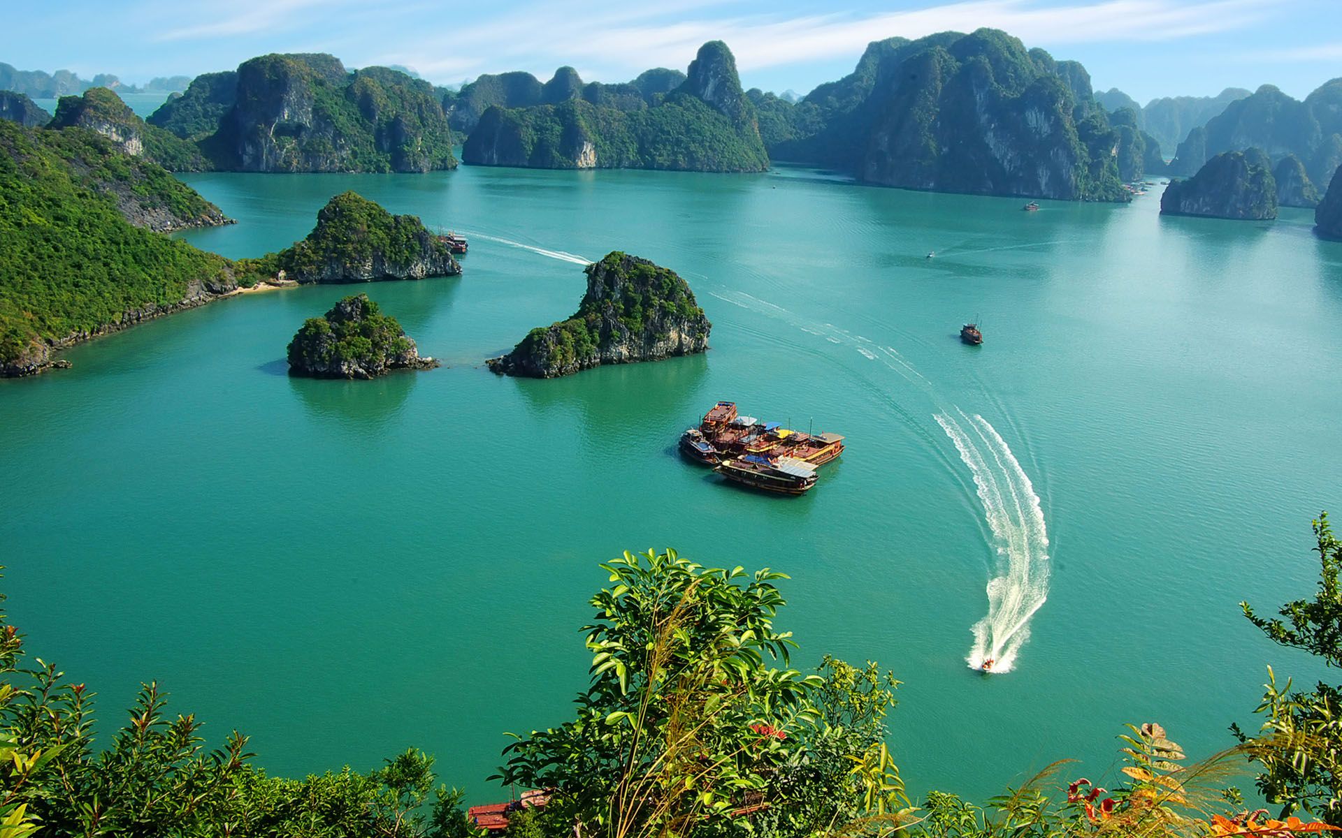 ha-long-bay-vietnam.jpg