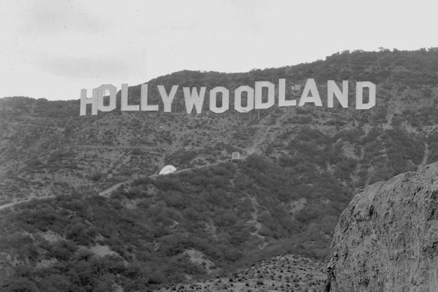 Hollywoodland-sign.jpg
