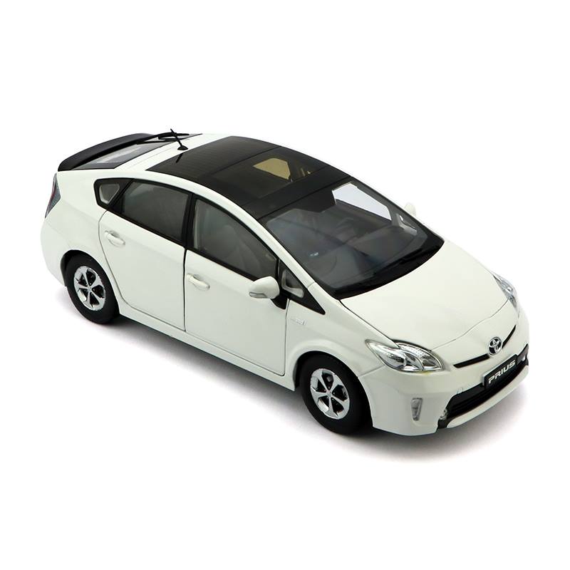 Toyota Prius Hybrid 2012 White 1:18 Scale Diecast Model.