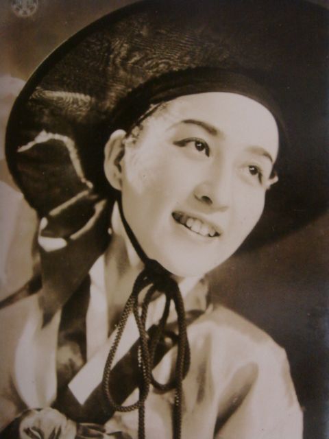 다카라즈카 가극단을 아시나요? 스퀘어 카테고리