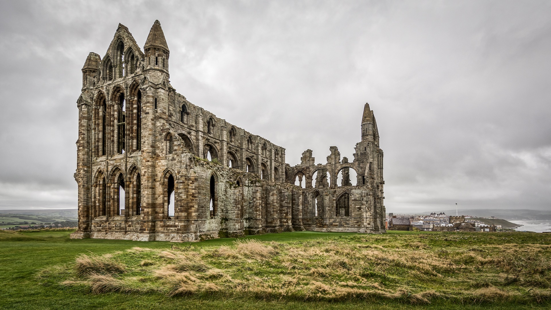 whitby-abbey-2805489_1920.jpg