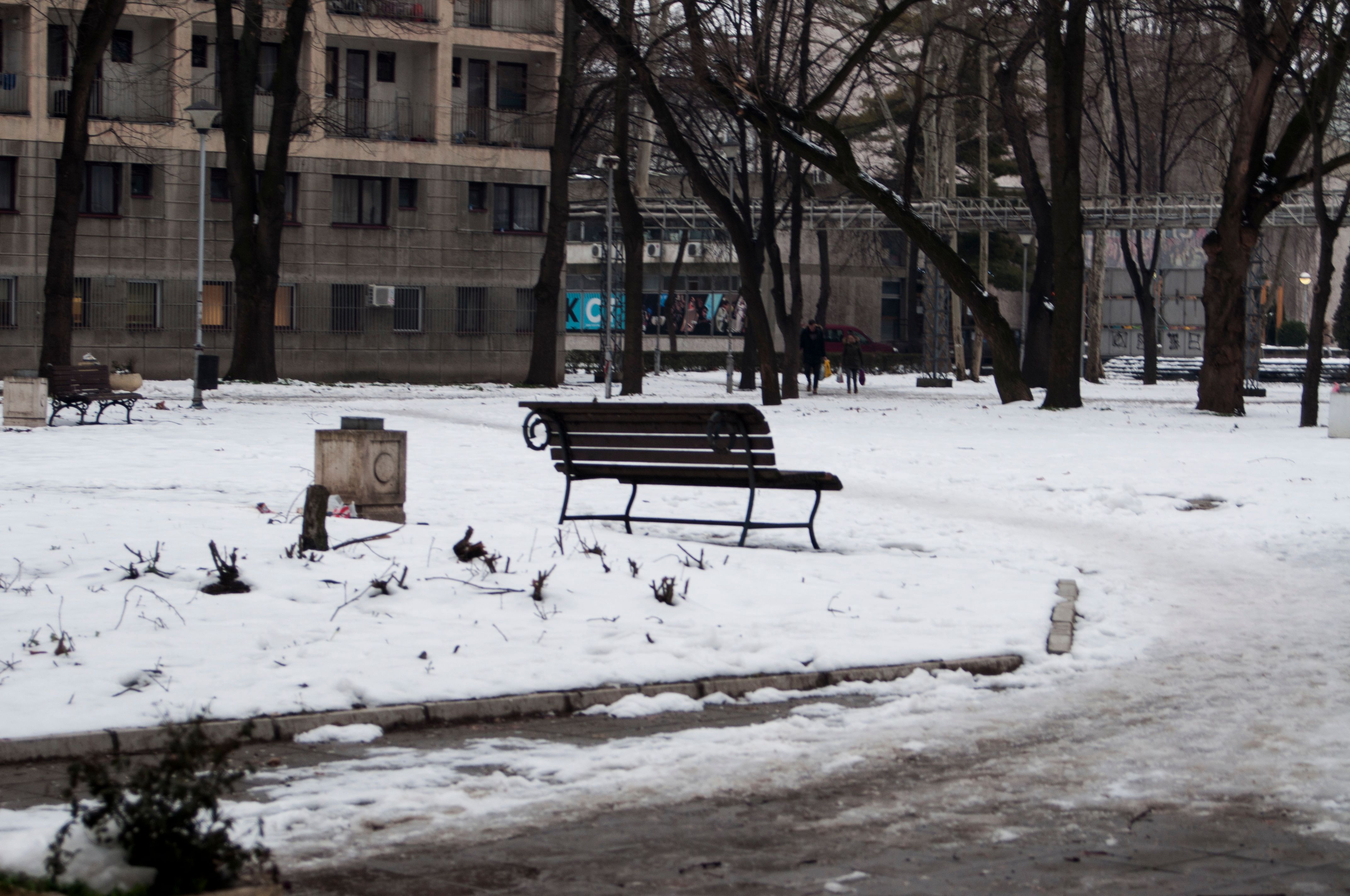 empty bench.jpg