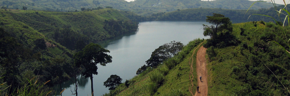 fortportal-craterlake-uganda-safari.jpg