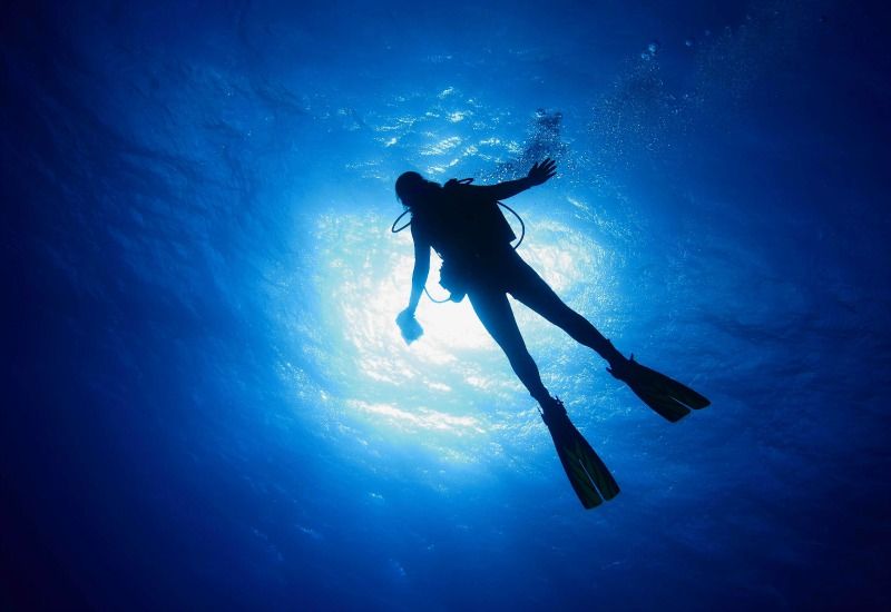 Scuba-Diving-Tips-How-to-ascend-from-a-dive.jpg