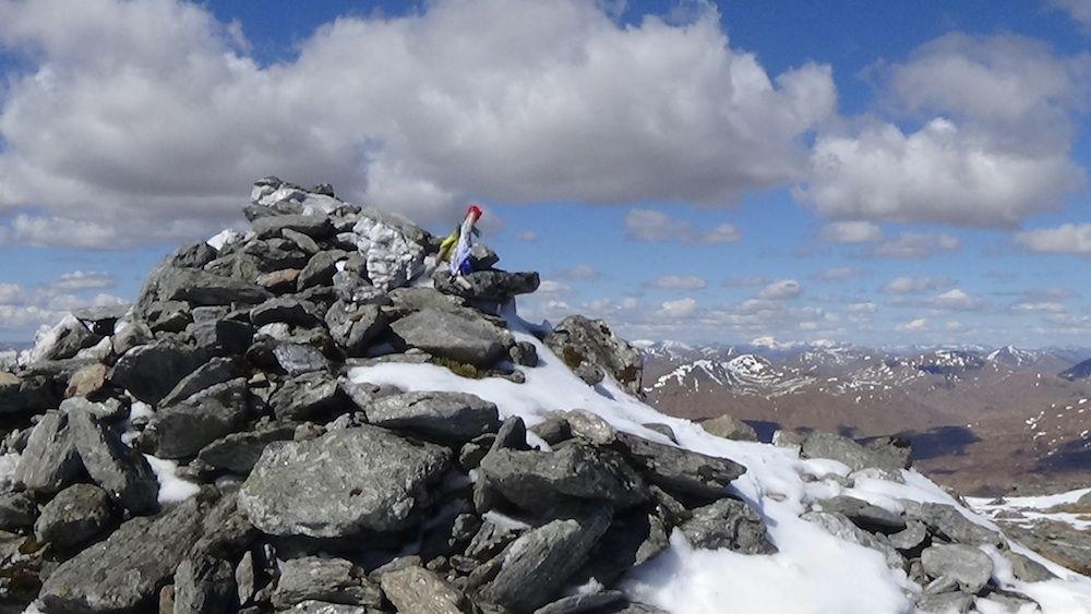 22 Summit cairn with Nevis at the back to the left.jpg