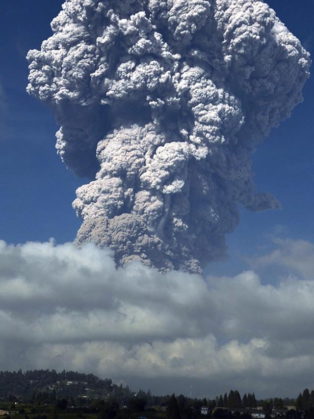 003984100_1519024865-Gunung-Sinabung3.jpg