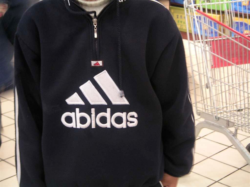 Fake-Adidas-sweatshirt.jpg