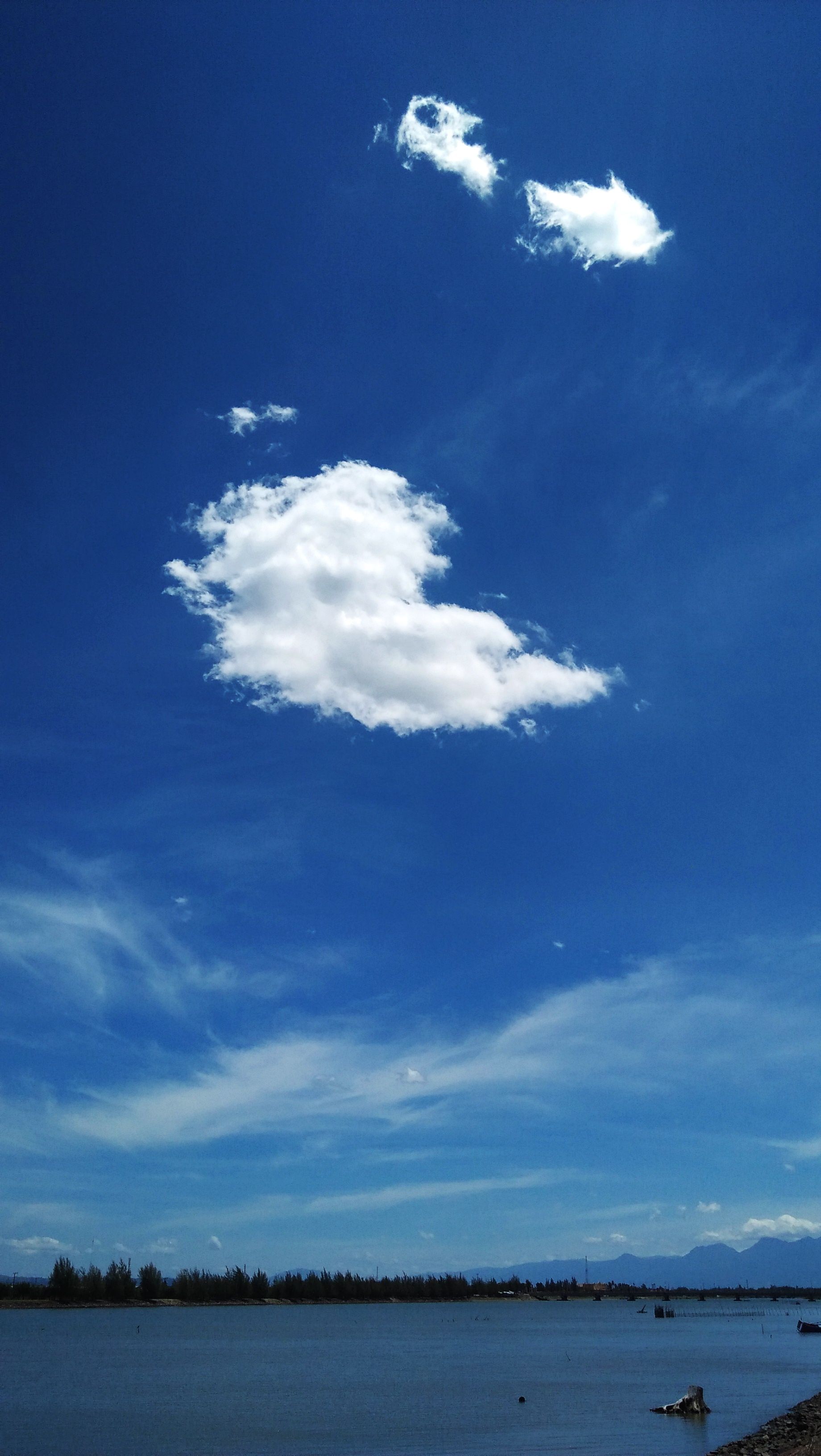 cloud1.jpg