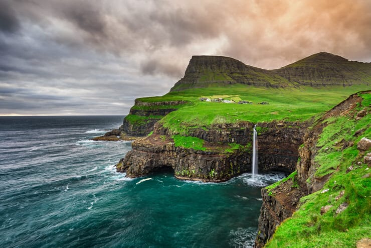 Gasadalur-Faroe-Islands-2.jpg
