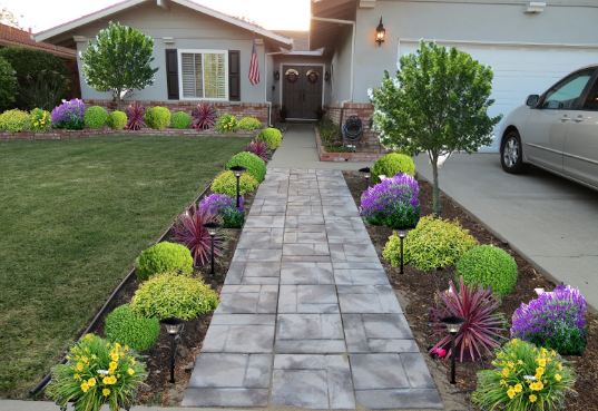 5 Gorgeous Garden Walkway Ideas for Your Home.png