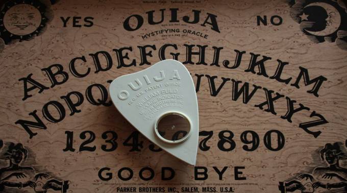 Ouija_Flickr_Felinebird_14032017.jpg