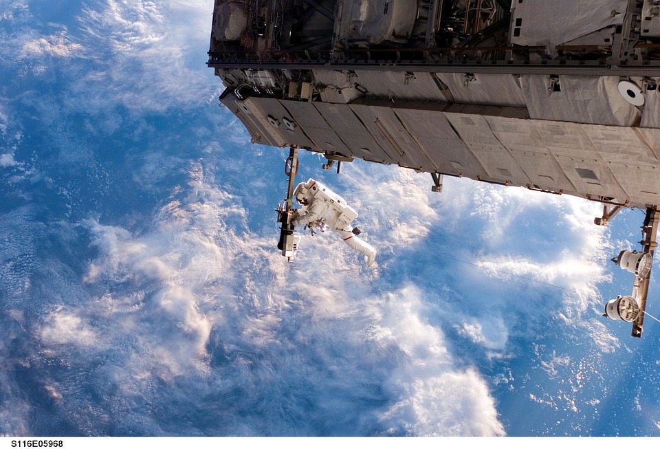 iss-548328_960_720.jpg