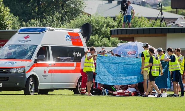 Ajax midfielder Abdelhak Nouri collapses.jpg