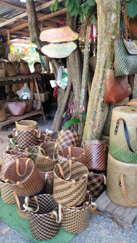 Thai handicrafts.jpg