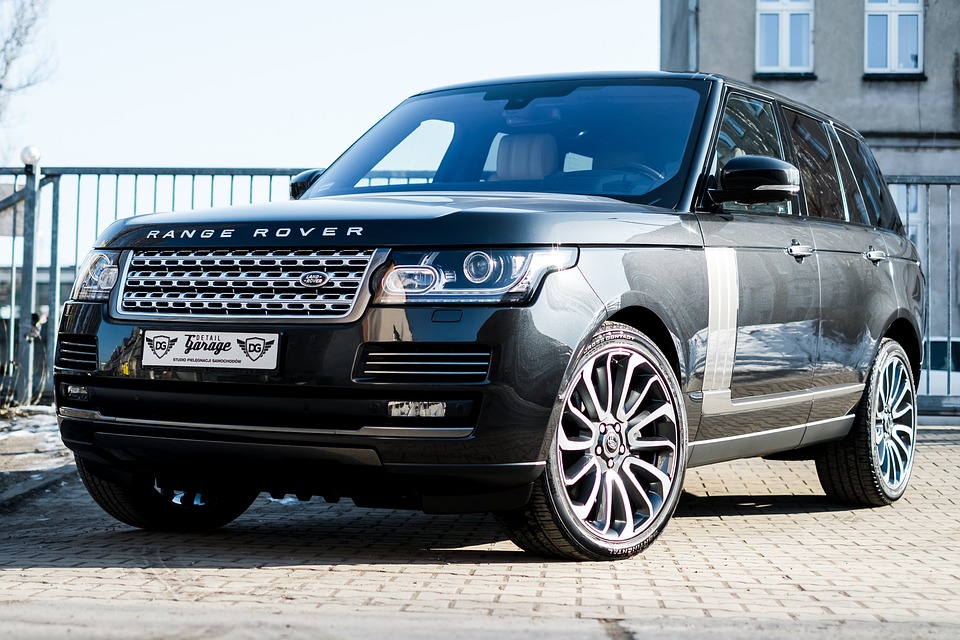 range-rover-2015635_960_720.jpg