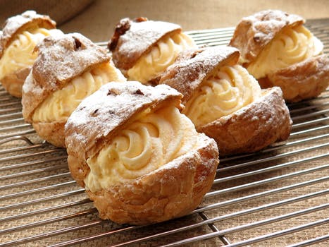 cream-puffs-delicious-france-confectionery-food-52539.jpeg