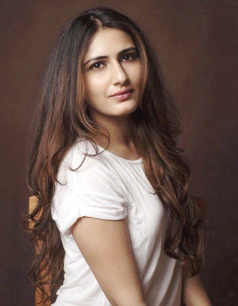 Fatima-Sana-Shaikh-2.jpg