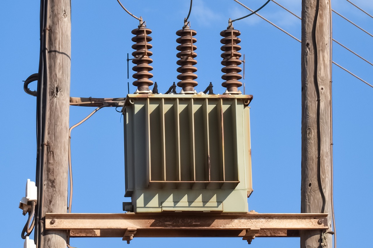 electricity-2820425_1280.jpg