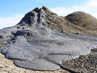 p2a_azerbaijan-mud-volcano.jpg