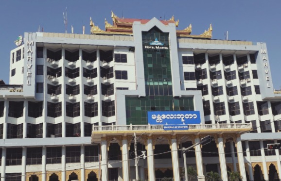 Mandalay-to-Pyin-Oo-Lwin-Train-mandalay-station.jpg