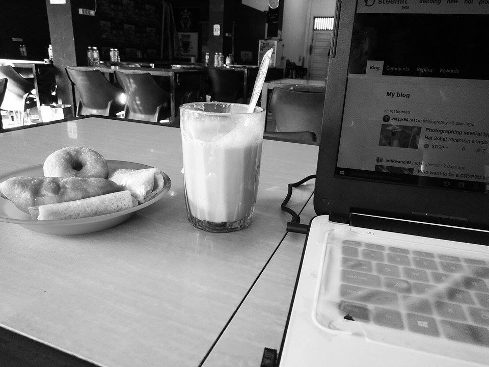 milk tea n my blog.jpg