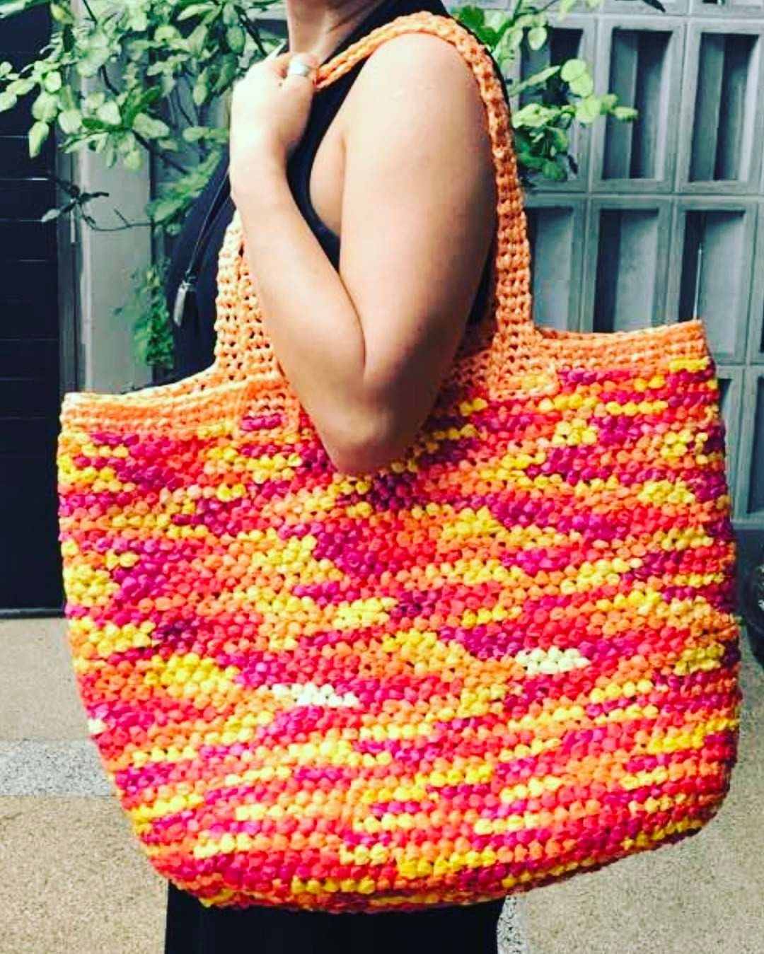 Alter-Eco. Crochet bag. Recycled plastic bags. Knit, Purl, Save the World.  Vickie Howell & Adrienne Armstrong. File E… | Crochet grocery bag, Bags,  Crochet bag