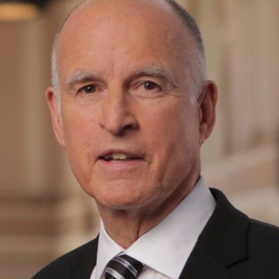 10 07 15 Governor Brown Suspends CAHSEE - EE.jpg