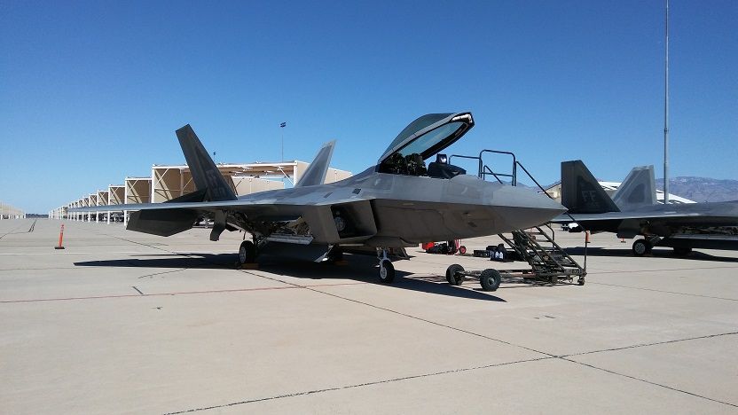 F-22 raptor.jpg