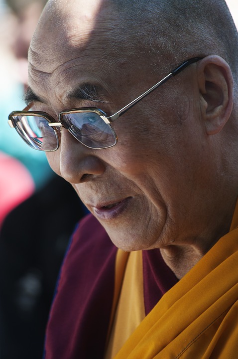dalai-lama-2244829_960_720.jpg