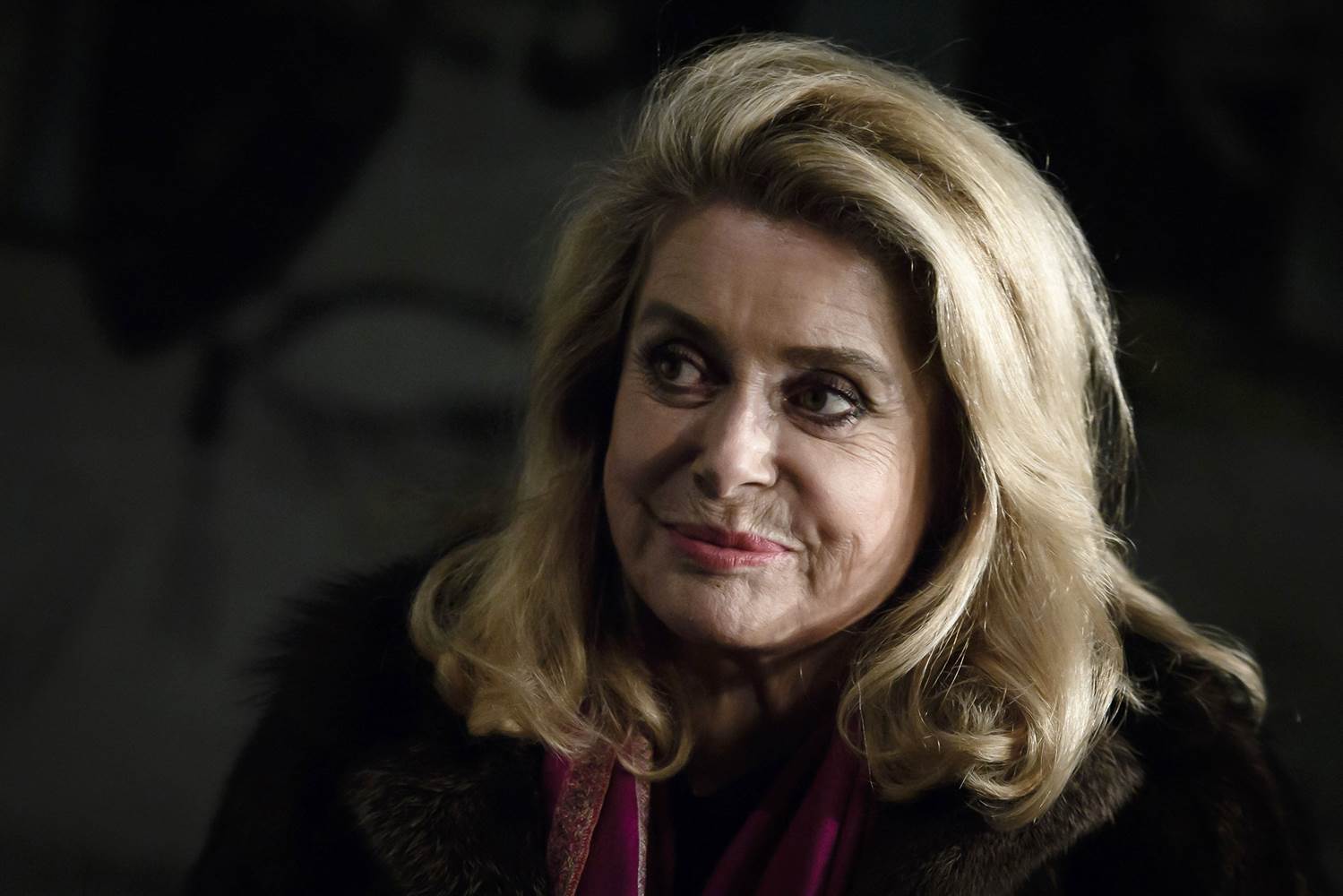 180115-catherine-deneuve-mc-1538_5c2749d9b674761bb346f695fdffd8a4.nbcnews-ux-2880-1000.jpg