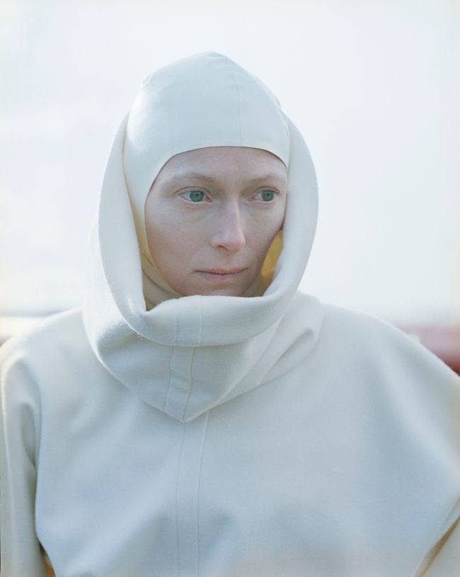 Tilda-Swinton-by-Tim-Walker-Planet-Tilda-W-August-2011-5.jpg